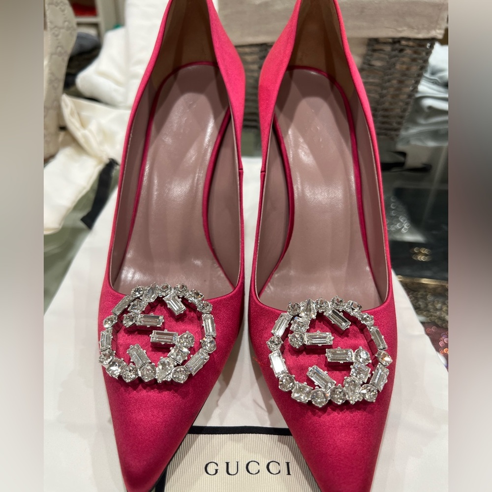 GUCCI Swarovski Crystal heel